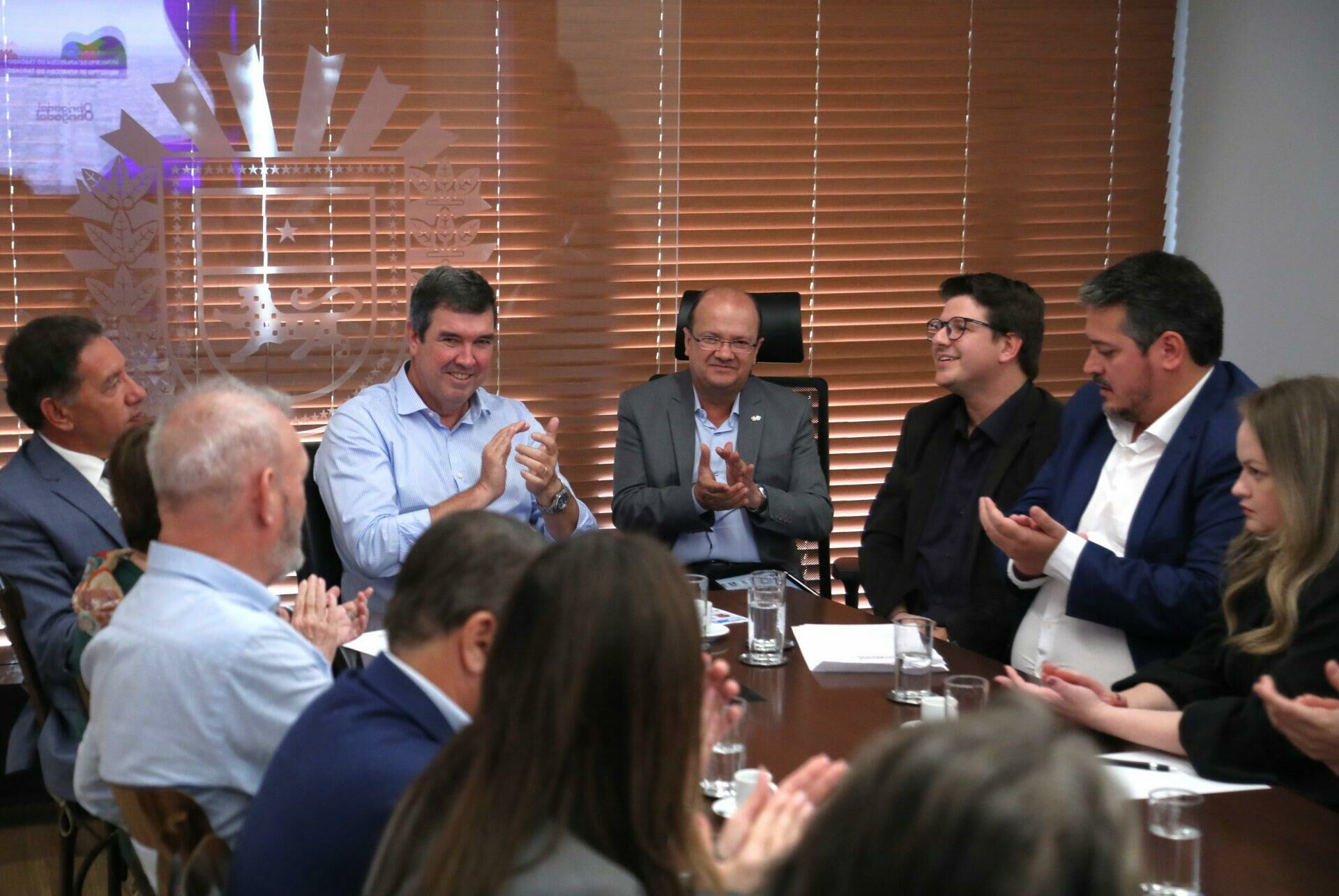 Imagem de compartilhamento para o artigo Governo de MS garante mais de R$ 15 milhões em investimentos para obras de infraestrutura em Aparecida do Taboado da MS Todo dia